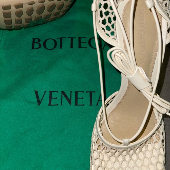 BRAND NEW BOTTEGA VENETA HEELS - Picture 1 of 5